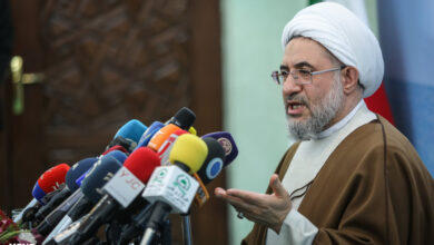 آیت‌الله اراکی: نمی‌توان از حمایت مظلومان گفت و در جشن ظالمان شرکت کرد - هشت صبح