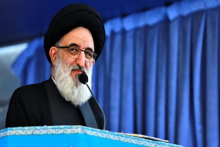 نسل جوان و قدرت دفاعی؛ دو ضلع نگاه امامان جمعه البرز به آینده ایران