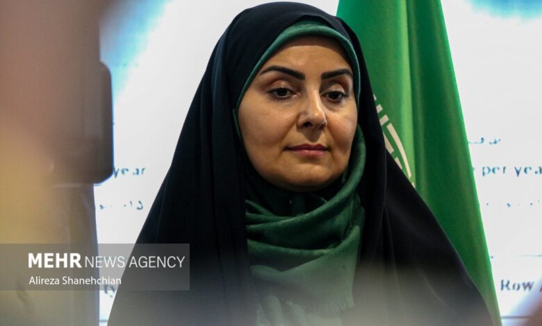 صادق: زنان و مادران ایران داغدارند، اما همچنان با صلابت ایستاده‌اند - هشت صبح