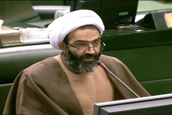 نقدعلی: ۷۲ سالگی وزیر پیشنهادی دفاع برای ما محل شبهه است - هشت صبح