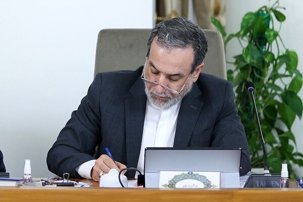 واکنش وزیر خارجه به خبر دروغین اخراج دیپلماتهای ایرانی - هشت صبح