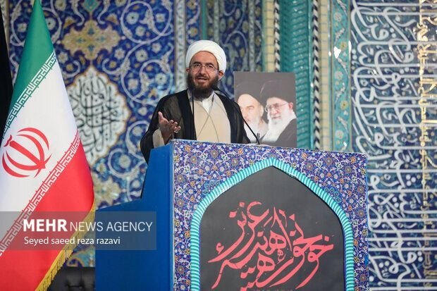 نماز جمعه تهران آغاز شد