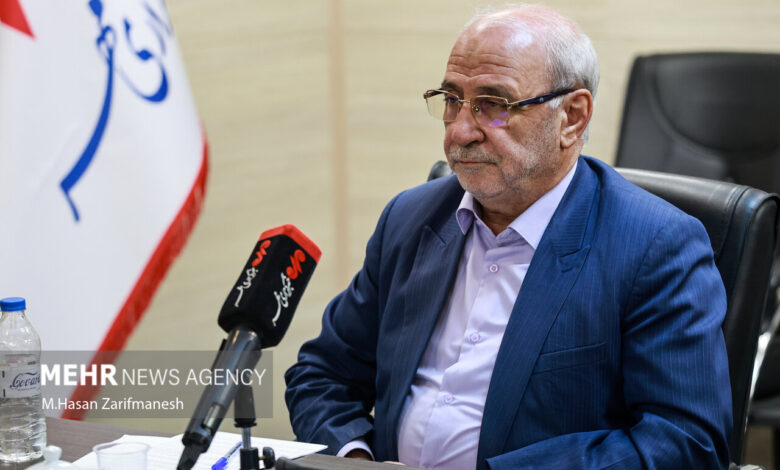 حاجی‌دلیگانی: قرار نبود دلار بر همه شئونات زندگی مردم سایه بیندازد - هشت صبح