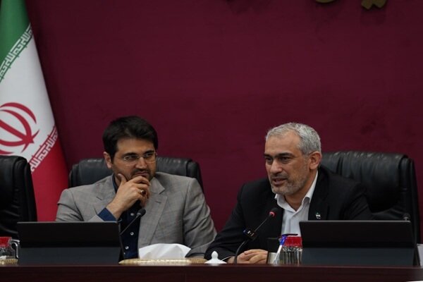مدنیزاده: نظام مالیاتی باید همزمان درآمد و تولید را تقویت کند - هشت صبح