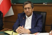 همتی: تورم نقطه‌به‌نقطه به سمت کاهش حرکت می‌کند؛ فروش ارز ادامه دارد - هشت صبح