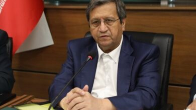 همتی: تورم نقطه‌به‌نقطه به سمت کاهش حرکت می‌کند؛ فروش ارز ادامه دارد - هشت صبح