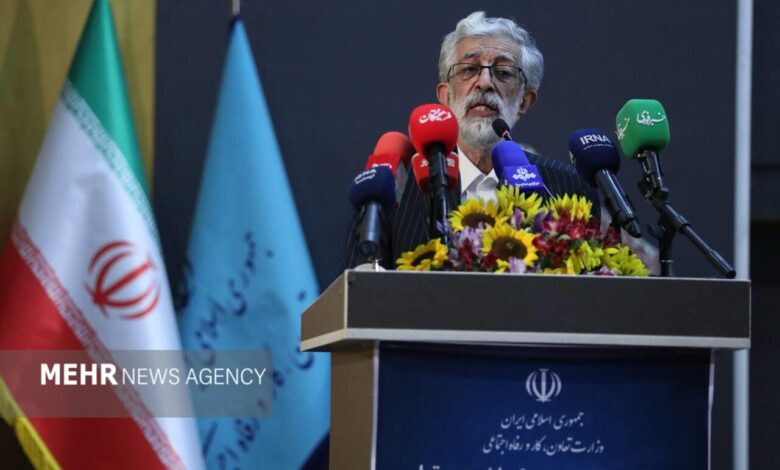 حداد عادل: تمام ابعاد شخصیت رهبر شهید قابل درک نیست - هشت صبح
