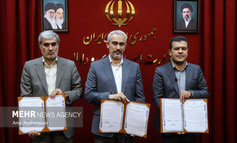 مراسم امضای تفاهمنامه بازسازی مراکز دانشگاهی - هشت صبح