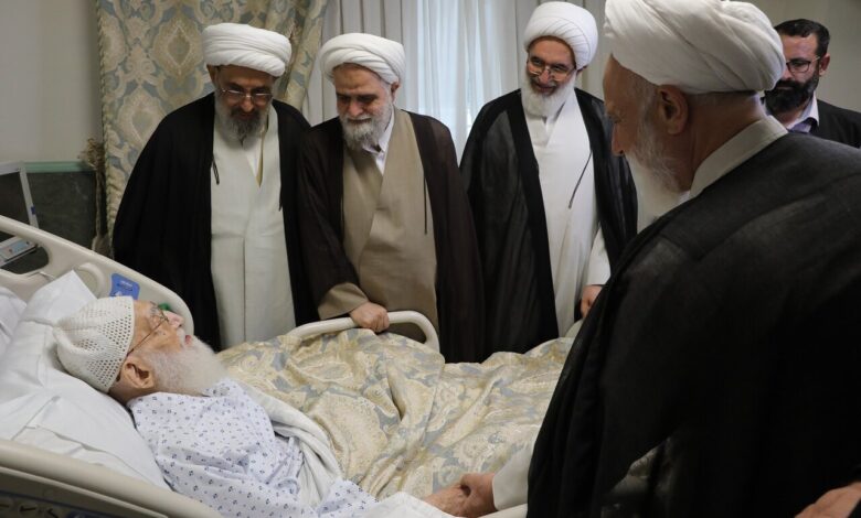 عیادت نمایندگان رهبر معظم انقلاب از آیت‌الله نوری همدانی - هشت صبح
