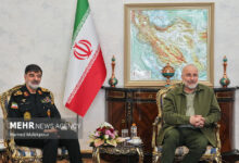 دیدار فرمانده و اعضای ستاد فرماندهی انتظامی کشور با رئیس مجلس - هشت صبح