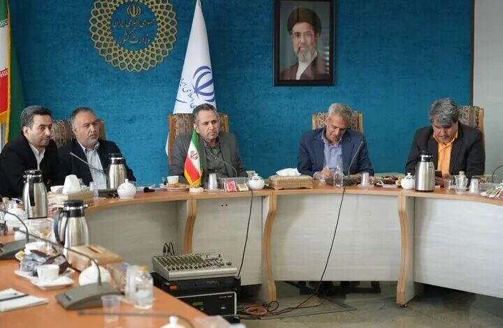 لزوم تفکیک رقابت‌های سیاسی احزاب از منافع ملی - هشت صبح