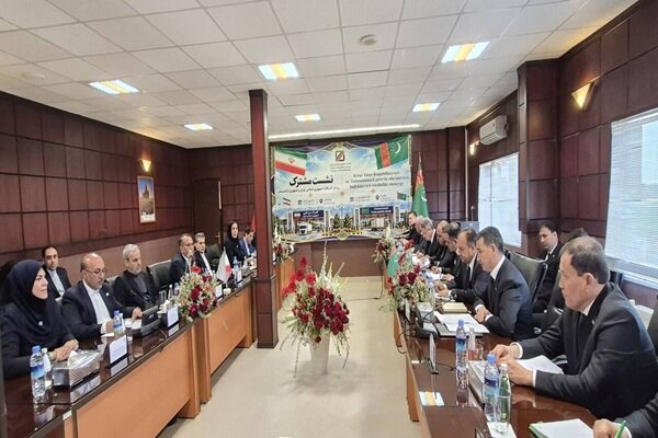 توافق ایران و ترکمنستان برای تردد روان از مرز سرخس - هشت صبح
