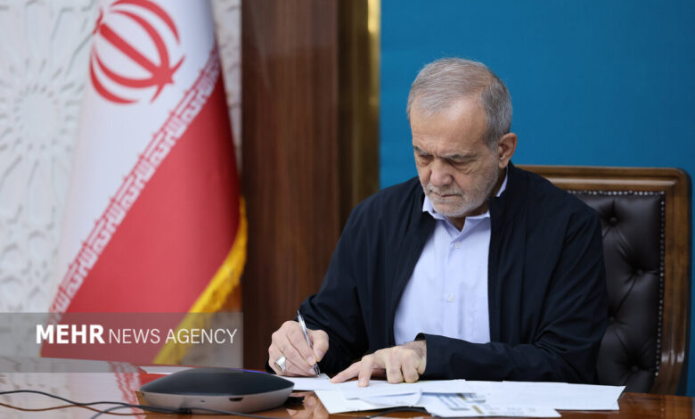 پزشکیان روز ملی قزاقستان را تبریک گفت - هشت صبح