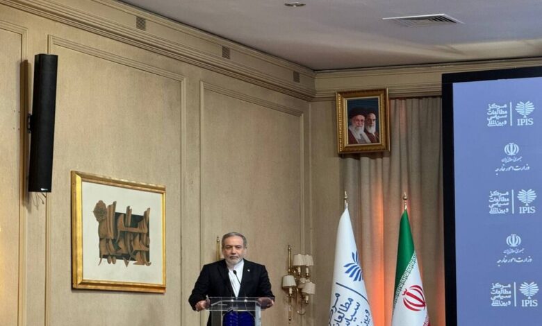 عراقچی: امنیت منطقه باید توسط کشورهای منطقه تامین شود - هشت صبح