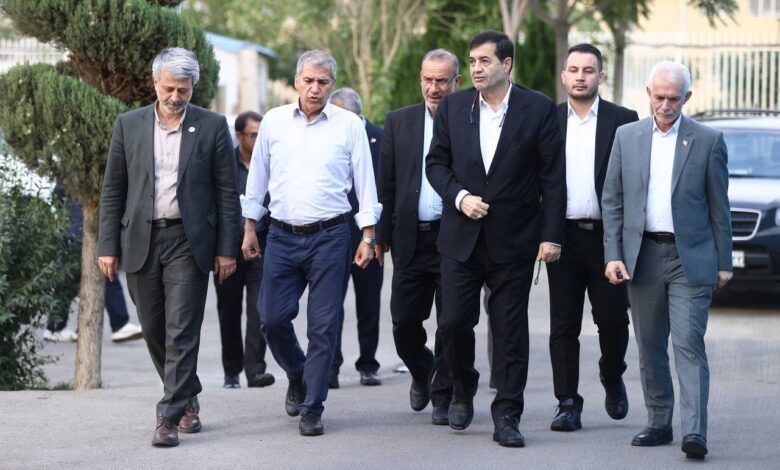 وزیر ورزش از اردوی تیمهای ملی پاراشنا و تیراندازی با کمان بازدید کرد